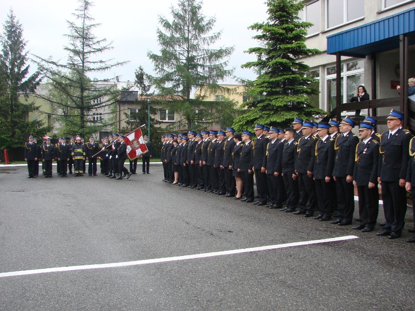 Dzień strażaka w Komendzie Miejskiej PSP w Katowicach: Minister wyróżniła bohaterów [ZDJĘCIA]