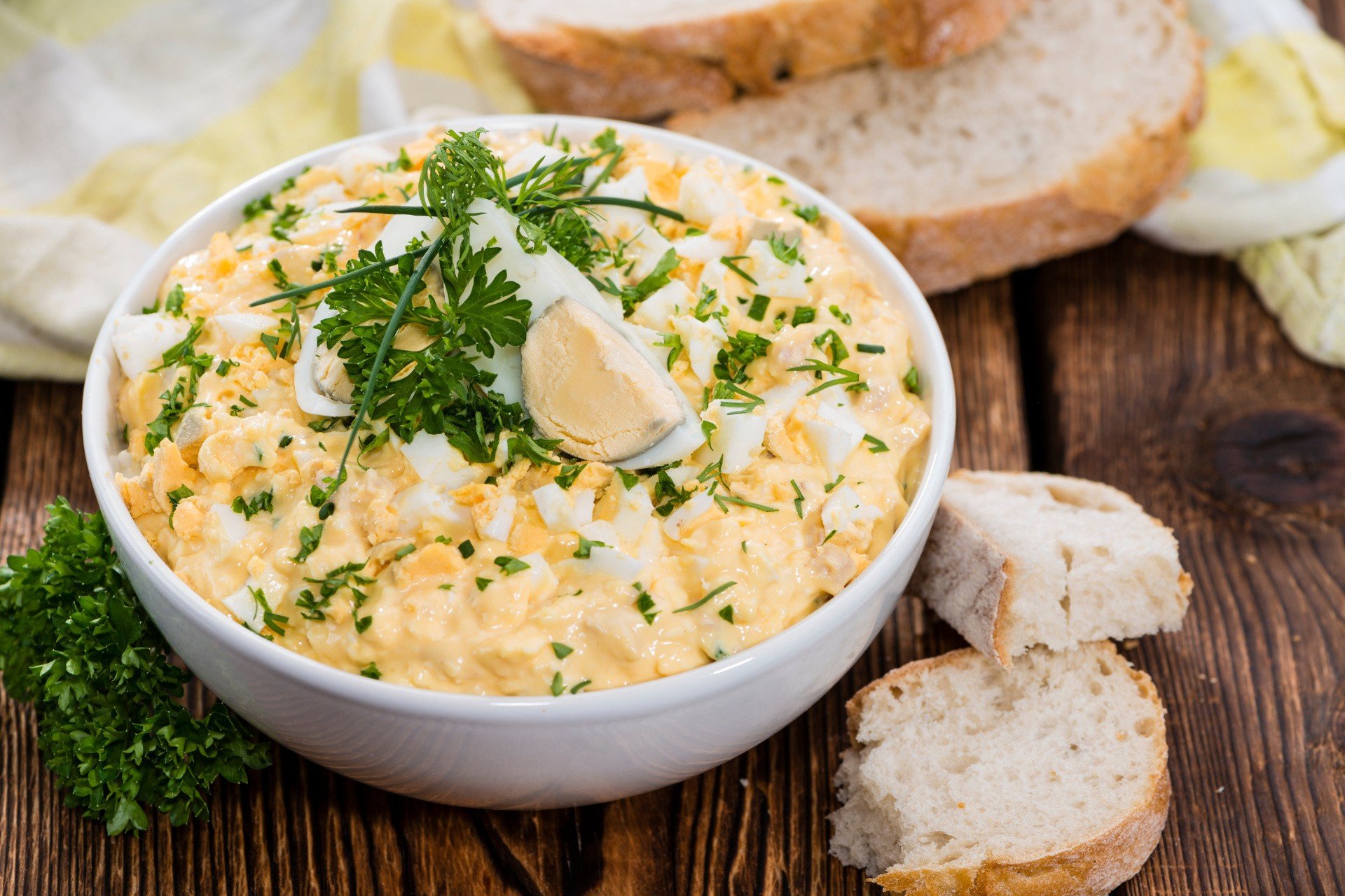 Pasta jajeczna – tradycyjny przepis na kanapki | Strona Kuchni