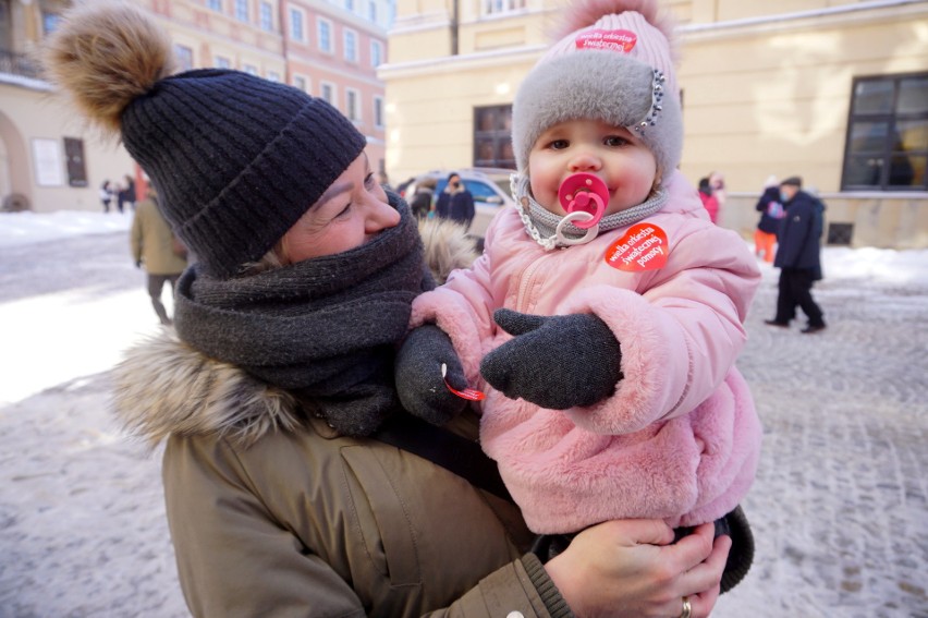 29. Finał Wielkiej Orkiestry Świątecznej Pomocy w Lublinie. Około 500 wolontariuszy zbiera pieniądze. Zobacz zdjęcia