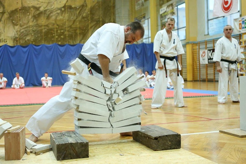 Pokazowy trening Karate Shinkyokushin.