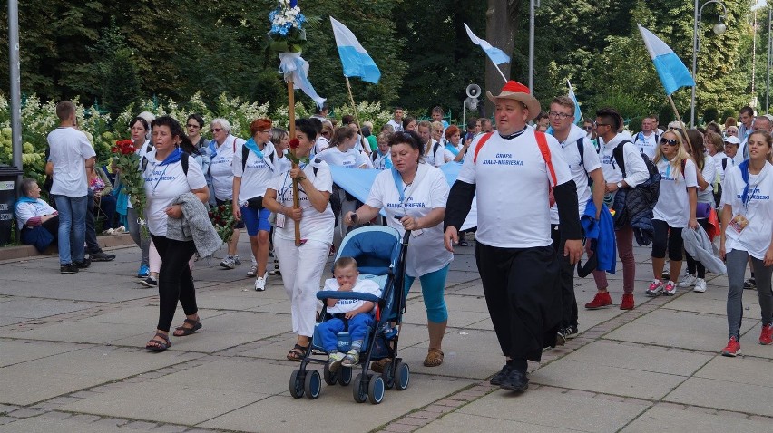 Pielgrzymka Sosnowiecka 25. raz dotarła na Jasną Górę! [ZDJĘCIA]