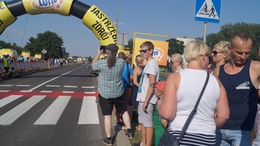 Tour de Pologne 2017 w Jastrzębiu. Kolarze mkną przed siebie