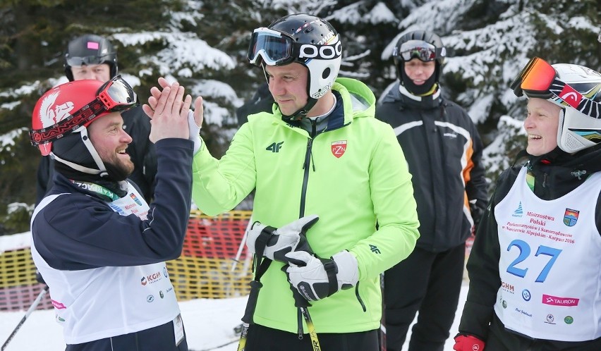 Prezydent Andrzej Duda na nartach w Karpaczu