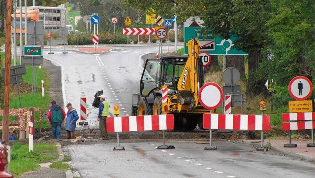 Droga na granicy Gdowa i Bilczyc jest zamknięta. Trwa przebudowa mostu.