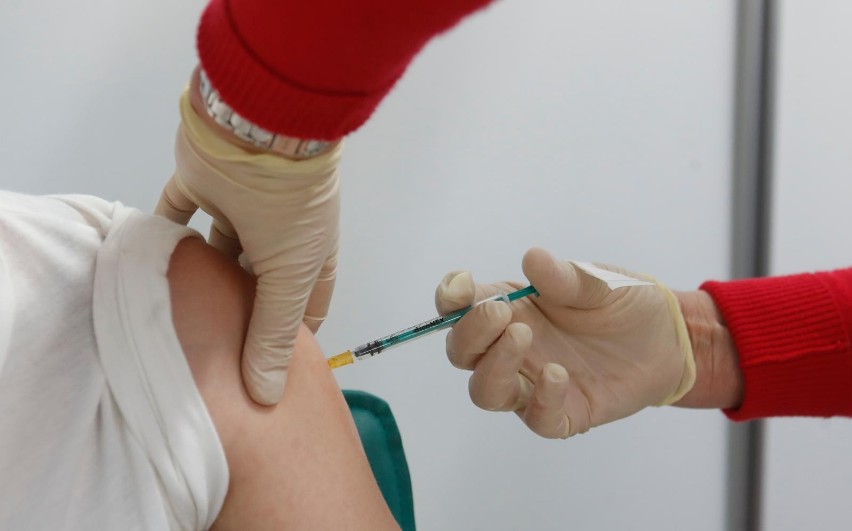 NOP-y po trzeciej dawce szczepionki przeciw Covid-19.