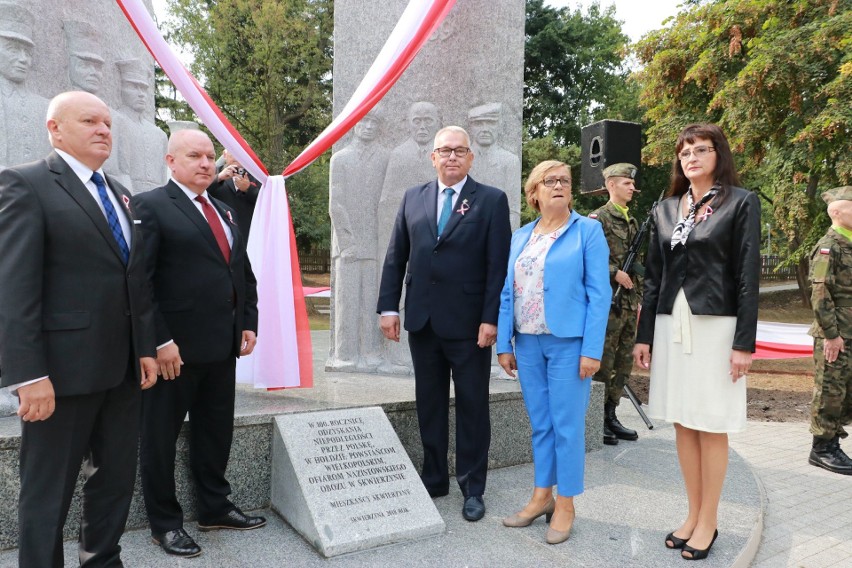 W uroczystości wzięło udział kilkuset mieszkańców oraz wielu...