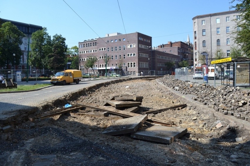 Zabrze: trwa remont torowisk tramwajowych. Zobaczcie ZDJĘCIA