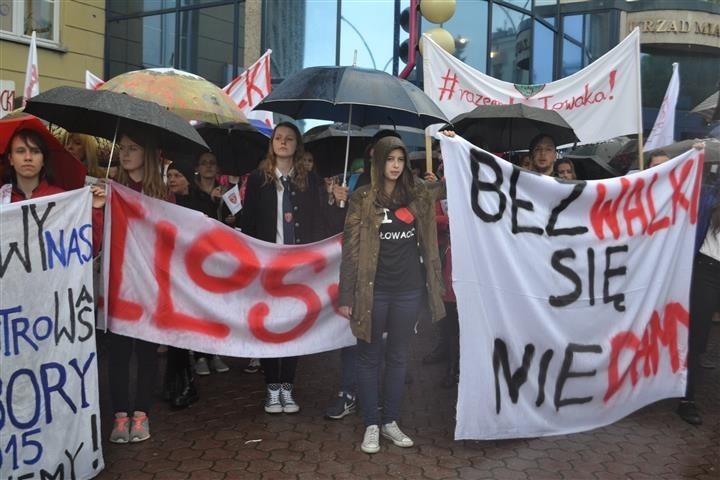 Częstochowa: Protest w obronie I Liceum Ogólnokształcącego...