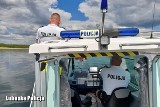Policjanci zatrzymali nietrzeźwego sternika na jeziorze Sławskim. Na pokładzie miał 6 osób