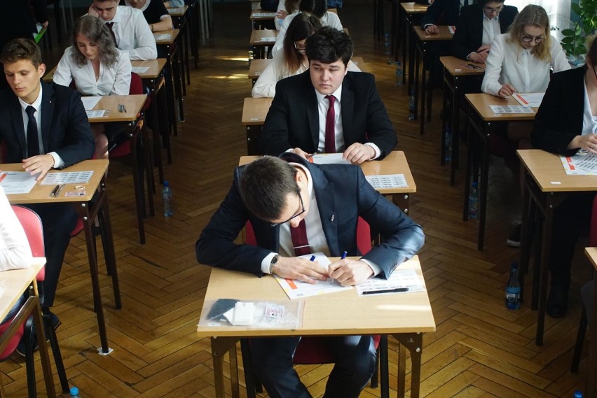 Matury jednak nie są zagrożone. Egzamin dojrzałości...