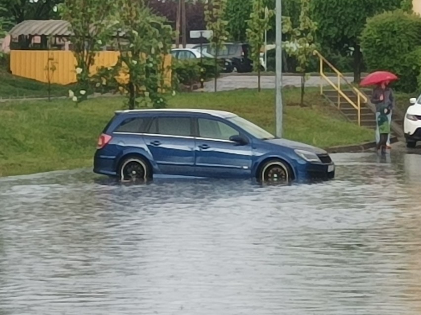 ]Strażacy z Komendy Powiatowej Państwowej Straży Pożarnej w...