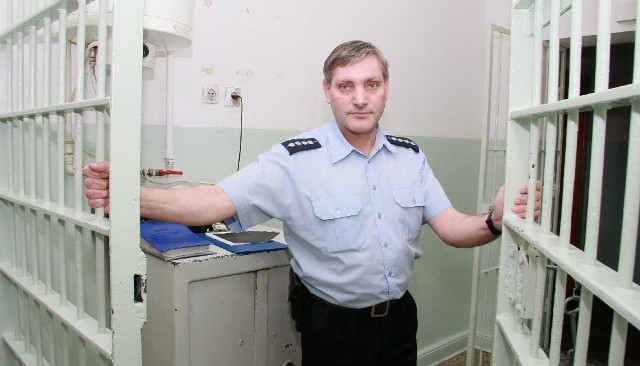 - Izba zatrzymań jest dopuszczana do użytku tylko warunkowo - mówi asp. sztab. Waldemar Sobański, oficer dyżurny KPP w Międzyrzeczu.