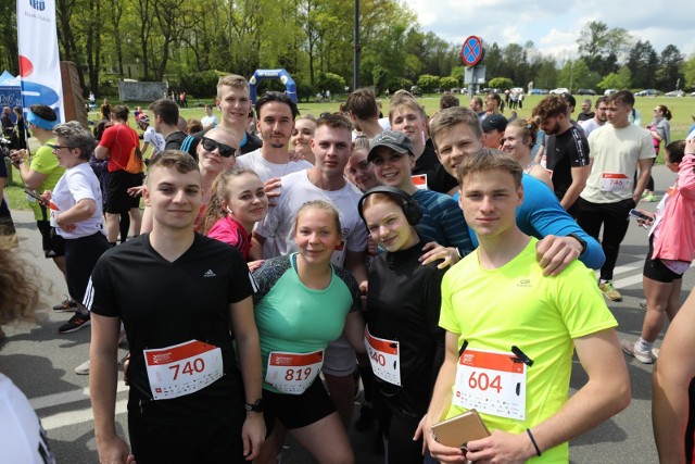 Katowicki Festiwal Biegowy zgromadził na Muchowcu tłumy biegaczy  Zobacz kolejne zdjęcia. Przesuwaj zdjęcia w prawo - naciśnij strzałkę lub przycisk NASTĘPNE