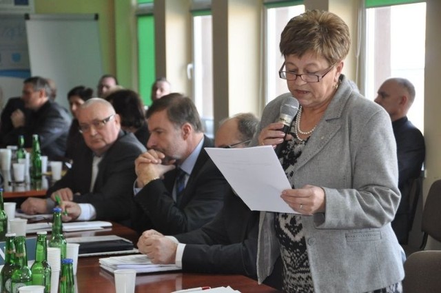 Radna opozycyjna Helena Obara skrytykowała budżet powiatu koneckiego nazywając go &#8222;konsumpcyjnym&#8221;.