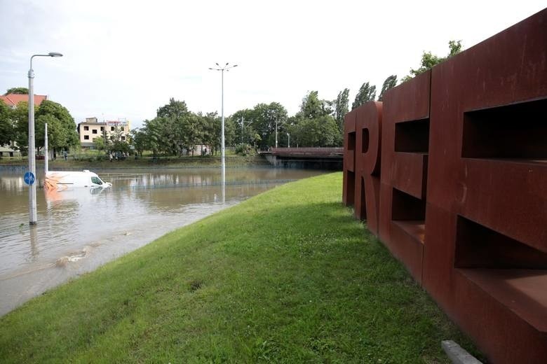 Po lipcowej powodzi w Gdańsku przesłuchują urzędników