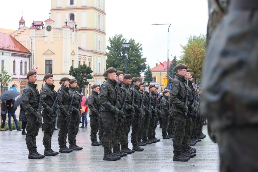 Kolejni żołnierze dołączyli do 3. Podkarpackiej Brygady Obrony Terytorialnej. W Leżajsku złożyli przysięgę [ZDJĘCIA]