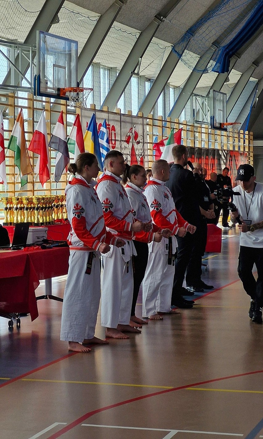 Związany z Kielcami Maciej Sikoński w pięknym stylu wygrał turniej o Puchar Świata w karate kyokushin. W Rzgowie pokazał klasę