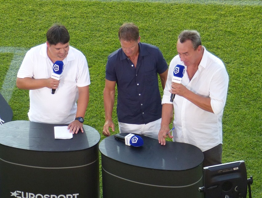 Frank de Boer ogląda mecz Korony ze Śląskiem. W przerwie...