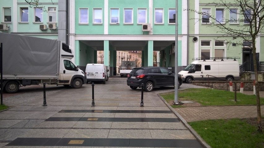 W święta, parkingi na osiedlach przeżywały oblężenie....