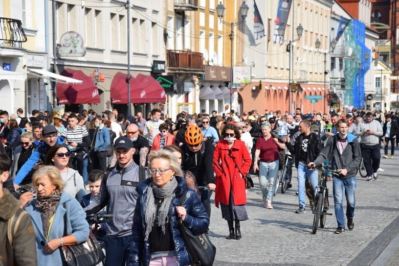 Nie chcą znów maseczek, paszportów dla zaszczepionych,...