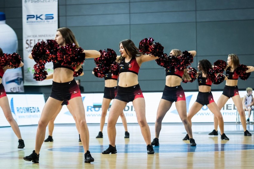 Formacja Luvadance Cheerleaders organizuje w Bydgoszczy...