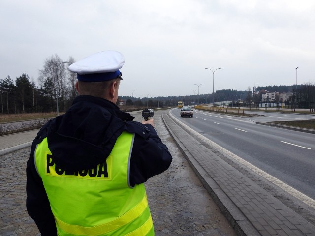 Do wręczania łapówek miało dochodzić podczas kontroli drogowych, między innymi pomiaru prędkości