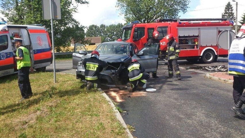 Kobieta jadąca BMW trafiła do szpitala