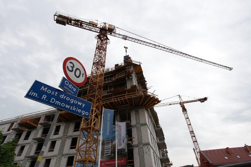 W budowie jest kolejna inwestycja tuż nad Odrą, Amsterdam...