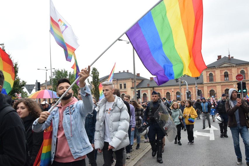 Pierwszy w mieście Marsz Równości odbył się dzisiaj 19...