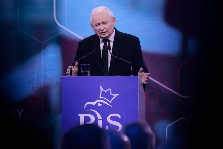 Jarosław Kaczyński jest jedynką na liście Prawa i...