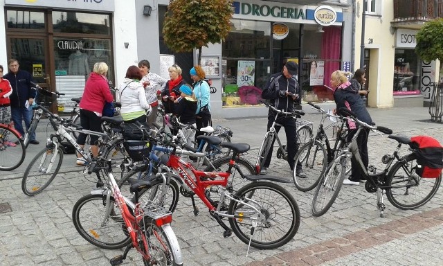 W ostatnim rajdzie, który odbył się w Wąbrzeźnie wzięło udział kilkudziesięciu rowerzystów. Amatorzy dwóch kółek pojechali do Grudziądza nad jezioro Rudnik