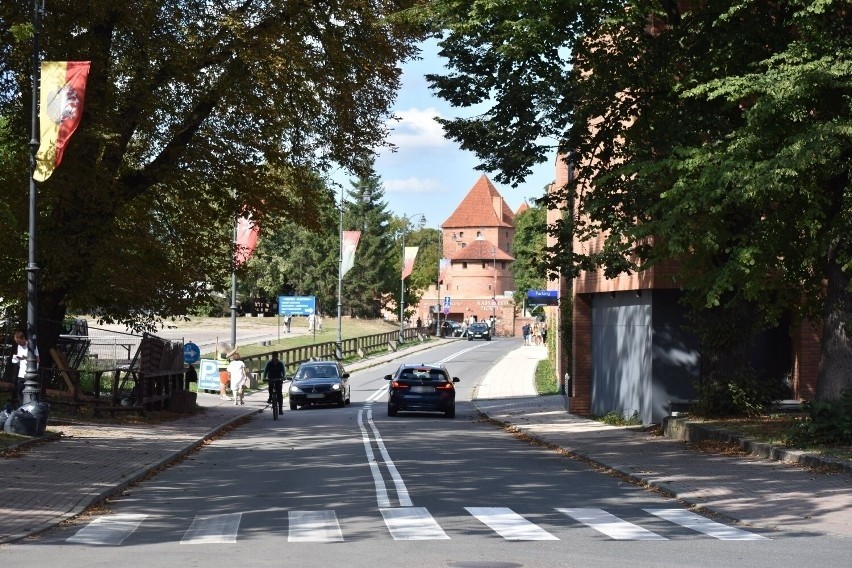 W Malborku turyści skarżą się na „najdroższy parking w Polsce”. Władze miasta nie potrafią rozwiązać problemu