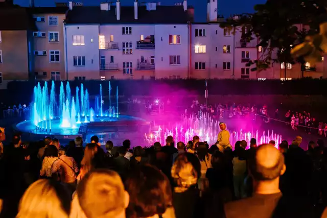 Po dwuletniej przerwie wróciły pokazy fontanny multimedialnej w Rzeszowie.