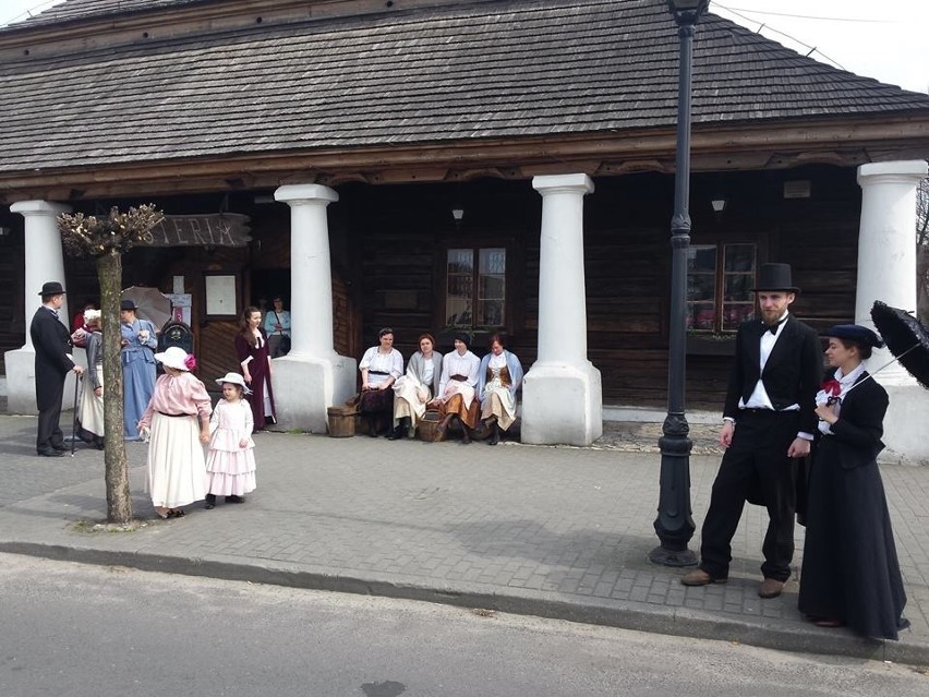 W Sławkowie można się poczuć jak w XIX wieku. Na Rynku trwa...