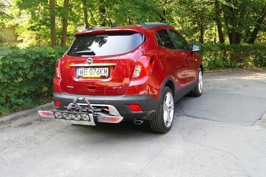 Opel Mokka to ciekawy, mały SUV, który z powodzeniem...