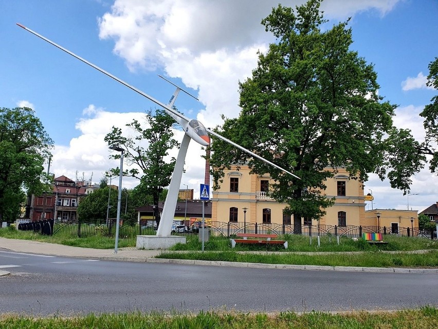 Pomnik szybowca w Lesznie.