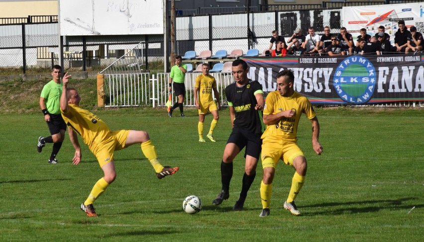 Remisem 2:2 zakończyły się derby gminy Krasne w rzeszowskiej...