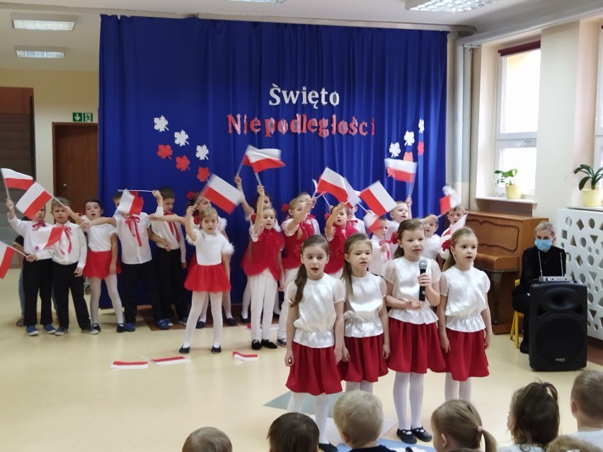 Obchody święta Niepodległości w przedszkolu Bajkowa Ciuchcia...