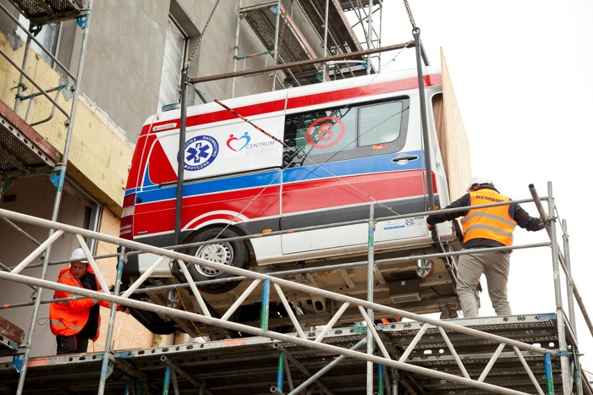 Centrum Symulacji Medycznej: Ambulans wjechał na drugie...