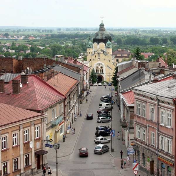 Na zdjęciu widok na cerkiew pw. Przemienienia Pańskiego z wieży zegarowej ratusza. W najbliższą sobotę będzie można obejrzeć panoramę miasta z najwyższego punktu na rynku.
