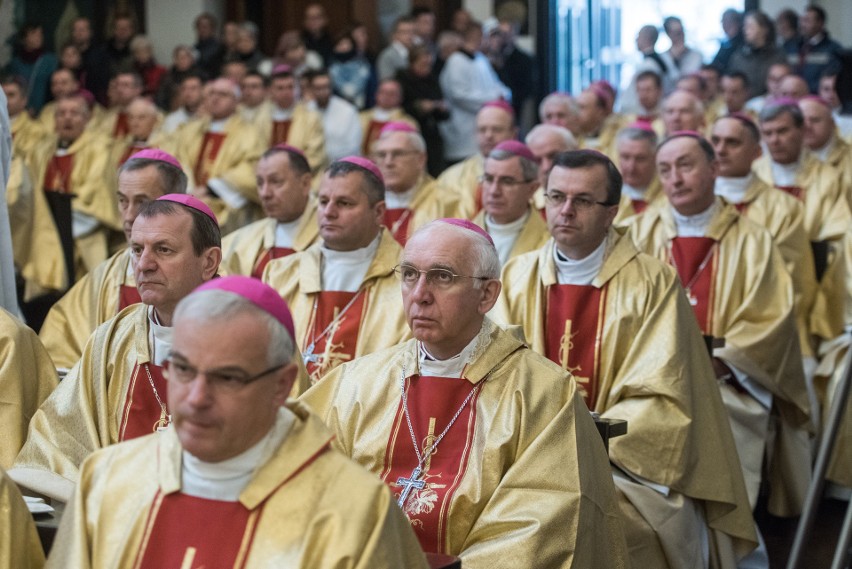Biskupi obradowali w Lublinie. Dyskutowali o uchodźcach, młodzieży i jubileuszu KUL (ZDJĘCIA)