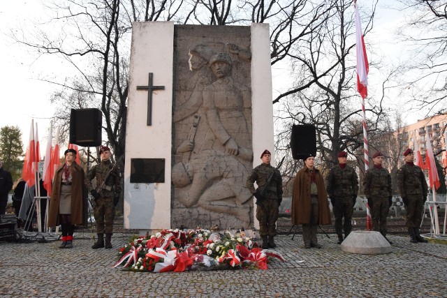 Apel pamięci na Cmentarzy Wojska Polskiego przy ul. Saperów w Bielsku-Białej