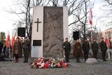 Święto Niepodległości w Bielsku-Białej. Msza w intencji  Ojczyzny, apel pamięci i salwa honorowa na Cmentarzu Wojskowym