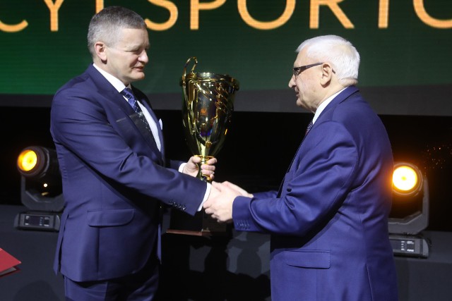 Stanisław Sienko, zastępca prezydenta Rzeszowa, jest znanym fanem sportu. Jest też stałym gościem finałów plebiscytu; podczas tegorocznego finału wręczał nagrodę honorową dla trenera Mariana Basiaka