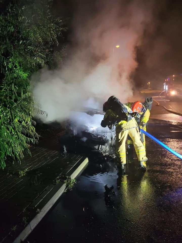 Pożar samochodu przy ul. Stawki Południowe w Toruniu