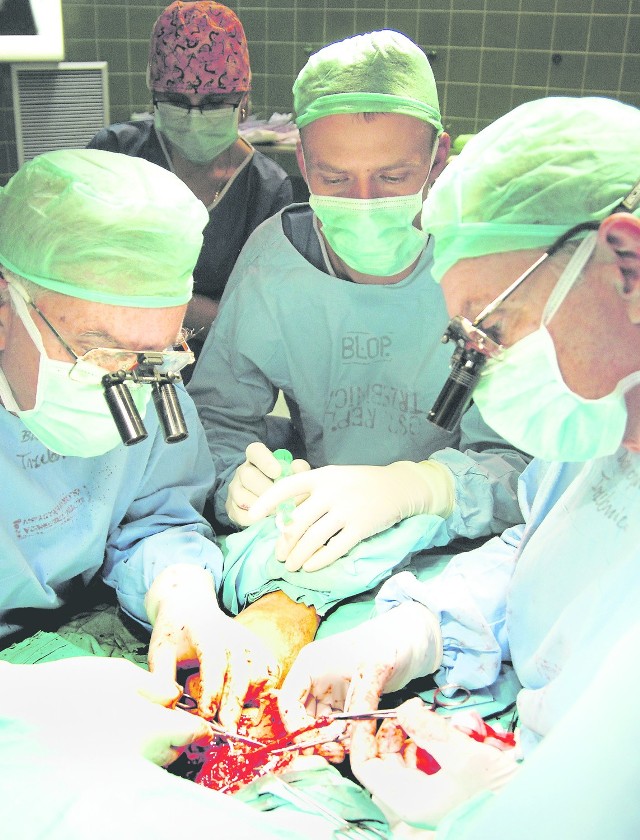 Najsłynniejszym zespołem transplantologów w Polsce jest od wielu lat ekipa lekarzy z podwrocławskiej Trzebnicy