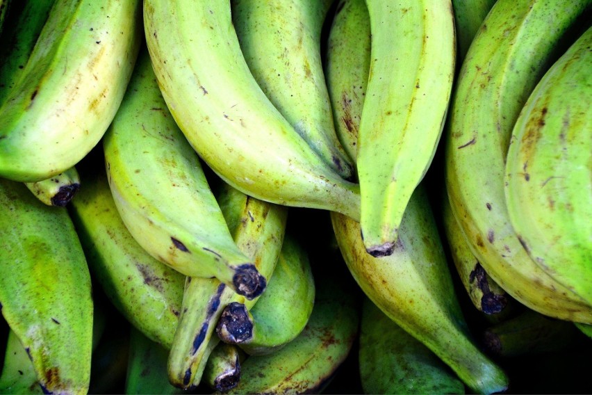 Banan jest bogaty też w inne witaminy. Owoc zawiera również...