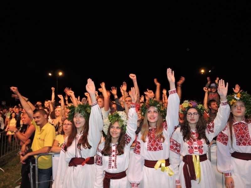 Około 10 tysięcy. osób bawiło się wczoraj nad zalewem...