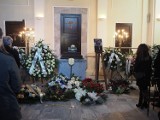 Pogrzeb znanego i cenionego łódzkiego adwokata Piotra Kony, z udziałem około tysiąca osób, odbył się na cmentarzu Doły w Łodzi 