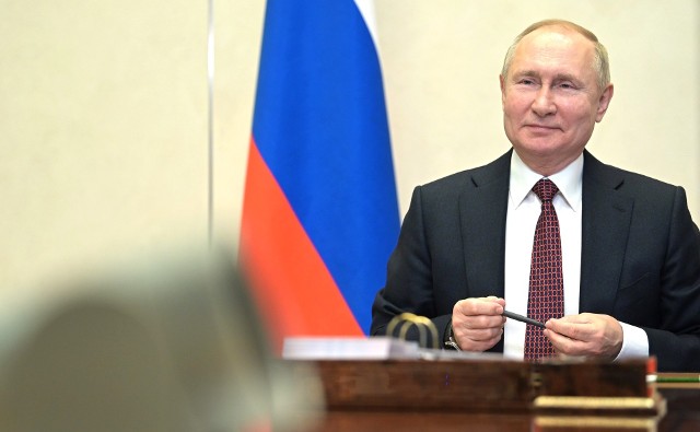 Władimir Putin przyjmie w Moskwie przywódców Francji i Niemiec